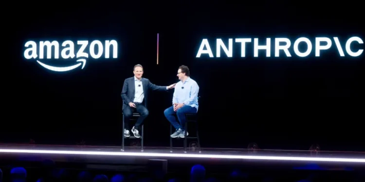 Η Amazon συνεργάζεται με την Anthropic για να βελτιώσει την AlexaΗ νέα τεχνολογία που αναφέρεται ως «Remarkable» θα τροφοδοτείται από τα μοντέλα τεχνητής νοημοσύνης Claude της Anthropic. Πηγές κοντά στο θέμα ανέφεραν ότι η αλλαγή αυτή έγινε λόγω της υποαπόδοσης του εσωτερικού λογισμικού της Amazon.