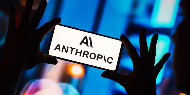 Η Anthropic φέρεται να βρίσκεται σε συζητήσεις για την άντληση $2B σε αποτίμηση $60B, με επικεφαλής τη Lightspeed Ο ανταγωνιστής της OpenAI, η Anthropic, βρίσκεται σε συζητήσεις για την άντληση νέων κεφαλαίων ύψους 2 δισ. δολαρίων σε έναν γύρο χρηματοδότησης υπό την ηγεσία της Lightspeed Venture Partners, σύμφωνα με την Wall Street Journal.