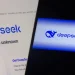 Το AI chatbot DeepSeek έχει κατακλύσει τον κόσμο, κατακτώντας την κορυφή των charts των app store και στέλνοντας τη Silicon Valley και τη Wall Street σε κατάρρευση. Ως παρακλάδι του κινεζικού hedge fund High-Flyer, η αναλογία κόστους-απόδοσης του DeepSeek είναι εντυπωσιακή σε σύγκριση με τις καθιερωμένες εταιρείες όπως η OpenAI. Ωστόσο, οι αναφορές τεκμηριώνουν όλο και περισσότερο ορισμένα από τα πράγματα που το chatbot της AI δεν είναι πρόθυμο να συζητήσει, συμπεριλαμβανομένων ακανθώδους θεμάτων όπως οι διαδηλώσεις και η σφαγή στην πλατεία Τιενανμέν και η Ταϊβάν.
