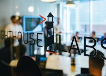 Η εκπαίδευση AI δελεάζει την Uvaro να αγοράσει τα Lighthouse Labs του Βανκούβερ Η συναλλαγή ενισχύει την ικανότητα και των δύο εταιρειών να παρέχουν εκπαίδευση που σχετίζεται με την τεχνολογία.