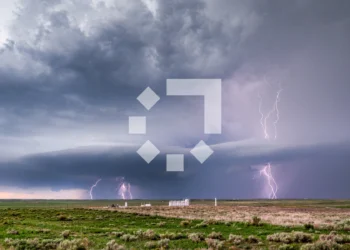 Η Meteomatics στοχεύει στην επέκταση στις ΗΠΑ για τα εργαλεία πρόγνωσης καιρού που εστιάζει στις επιχειρήσεις Ο Martin Fengler γνωρίζει πολλά για τον καιρό. Ο Φένγκλερ πήρε το διδακτορικό του στα μαθηματικά, με έμφαση στην αριθμητική πρόβλεψη του καιρού, πριν εργαστεί για την Meteomedia AG, ένα δίκτυο μετεωρολογικών σταθμών στην Ελβετία και τη Γερμανία. Αλλά ενώ γνώριζε πολλά για την πρόγνωση του καιρού από την πλευρά της πρόβλεψης, συνειδητοποίησε τα κενά που παρέμεναν στην πλευρά της κατανάλωσης όταν άρχισε να εργάζεται για την απόκτηση της άδειας πιλότου το 2011.