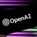 OpenAI φέρνει νέα μοντέλα μεταγραφής και φωνητικής γεννήτριας AI στην API της, τα οποία η εταιρεία ισχυρίζεται ότι βελτιώνουν τις προηγούμενες εκδόσεις της. Για την OpenAI, τα μοντέλα αυτά εντάσσονται στη συνολική της "agentic" στρατηγική: τη δημιουργία αυτοματοποιημένων συστημάτων που μπορούν να εκτελούν ανεξάρτητα εργασίες για λογαριασμό των χρηστών. Αν και ο ορισμός του "agent" μπορεί να είναι αμφισβητούμενος, ο Olivier Godement, Head of Product στην OpenAI, περιέγραψε μία εκδοχή του ως ένα chatbot που μπορεί να συνομιλεί με τους πελάτες μιας επιχείρησης.