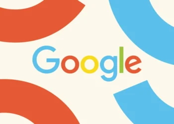 η Google επέκτεινε την πρόσβαση στη λειτουργία δημιουργίας εικόνων του μοντέλου Gemini 2.0 Flash, η οποία επιτρέπει στο μοντέλο να δημιουργεί και να επεξεργάζεται εγγενώς περιεχόμενο εικόνων. Πρόκειται για μια ισχυρή δυνατότητα, σύμφωνα με όλες τις εκτιμήσεις. Αλλά φαίνεται επίσης να έχει λίγες προστατευτικές μπάρες. Το Gemini 2.0 Flash θα δημιουργήσει αδιαμαρτύρητα εικόνες που απεικονίζουν διασημότητες και χαρακτήρες που προστατεύονται από πνευματικά δικαιώματα και - όπως αναφέρθηκε προηγουμένως - θα αφαιρέσει υδατογραφήματα από υπάρχουσες φωτογραφίες. Όπως σημείωσαν αρκετοί χρήστες του X και του Reddit, το Gemini 2.0 Flash δεν θα αφαιρεί απλώς τα υδατογραφήματα, αλλά θα προσπαθεί να συμπληρώσει τυχόν κενά που δημιουργούνται από τη διαγραφή ενός υδατογραφήματος. Αυτό το κάνουν και άλλα εργαλεία με τεχνητή νοημοσύνη, αλλά το Gemini 2.0 Flash φαίνεται να είναι εξαιρετικά ικανό σε αυτό - και δωρεάν στη χρήση.