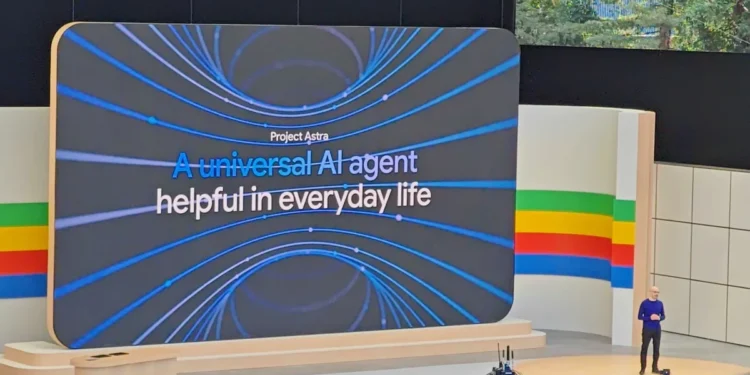 Το Project Astra είναι μια ερευνητική πρωτοβουλία της Google DeepMind, με στόχο την ανάπτυξη ενός καθολικού βοηθού τεχνητής νοημοσύνης, ο οποίος θα μπορεί να κατανοεί και να αλληλεπιδρά με τον κόσμο γύρω από τους χρήστες του. Η DeepMind είναι ένα ερευνητικό εργαστήριο τεχνητής νοημοσύνης και θυγατρική της Alphabet Inc., της μητρικής εταιρείας της Google. Το Project Astra αξιοποιεί προηγμένες τεχνολογίες πολυτροπικής AI, οι οποίες του επιτρέπουν να επεξεργάζεται τόσο φωνητικές όσο και οπτικές εισόδους, προσφέροντας στους χρήστες έναν πιο διαισθητικό βοηθό AI. Αυτό το ερευνητικό πρωτότυπο αποτελεί μέρος του ευρύτερου οράματος της Google για τη δημιουργία συστημάτων τεχνητής νοημοσύνης που μπορούν να προσαρμόζονται σε διάφορα περιβάλλοντα και πλαίσια, ώστε να βελτιώνουν τις αλληλεπιδράσεις των χρηστών στην καθημερινή ζωή. Από τον Μάρτιο του 2025, το Project Astra παραμένει στη φάση του ερευνητικού πρωτοτύπου και δεν έχει κυκλοφορήσει στο ευρύ κοινό. Δεν έχει ανακοινωθεί ημερομηνία κυκλοφορίας ή κόστος για την πλήρη εμπειρία του Project Astra. Ωστόσο, πρόσφατες εξελίξεις που περιλαμβάνουν ορισμένες από τις δυνατότητές του ενσωματώνονται στα υπάρχοντα προϊόντα της Google.