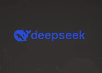 Η DeepSeek V3.2 από την κινεζική DeepSeek επιτυγχάνει κορυφαία απόδοση με ένα μικρό μόνο μέρος του υπολογιστικού προϋπολογισμού. Ενώ οι τεχνολογικοί κολοσσοί επενδύουν δισεκατομμύρια σε υπολογιστική ισχύ για να εκπαιδεύσουν προηγμένα μοντέλα AI, η DeepSeek κατάφερε συγκρίσιμα αποτελέσματα δουλεύοντας εξυπνότερα