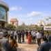 Η εφαρμογή Indus είναι προς το παρόν διαθέσιμη σε beta για iOS, Android και web. Επιτρέπει στους χρήστες να πληκτρολογούν ή να εκφωνούν ερωτήματα και να λαμβάνουν απαντήσεις σε μορφή κειμένου και ήχου. Οι χρήστες μπορούν να συνδεθούν με τον αριθμό τηλεφώνου τους ή μέσω λογαριασμού Google, Microsoft ή Apple ID, αν και η υπηρεσία φαίνεται προς το παρόν να περιορίζεται στην Ινδία.