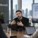 Η Microsoft AI επιχειρεί να θέσει σαφή όρια στο πόση αυτονομία μπορούν να αποκτήσουν τα προηγμένα συστήματα τεχνητής νοημοσύνης, παρουσιάζοντας το προσχέδιο του Humanist AI Code of Conduct. Το νέο πλαίσιο περιγράφει τους κανόνες που θα πρέπει να ακολουθούν τα μοντέλα AI της εταιρείας κατά την εκπαίδευση και τη λειτουργία τους. Κεντρική αρχή είναι ότι ο άνθρωπος πρέπει να διατηρεί πάντοτε τον τελικό έλεγχο. Ένα μοντέλο θα πρέπει ακόμη και να αποτυγχάνει στην εκτέλεση μιας εργασίας, εφόσον η ολοκλήρωσή της προϋποθέτει ουσιαστική παραβίαση των κανόνων ασφαλείας.
